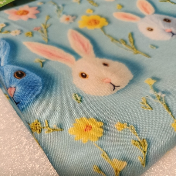 🐰Easter Spring Blue Bunny Tablecloth & 18 Paper Napkins - Picture 2 of 4